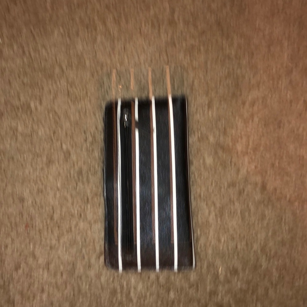 Wallet - Picture 2 of 4